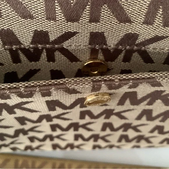 Michael Kors Brown Signature bag Monogram Tote Gold Hardware and White Trim NEW - Picture 10 of 13